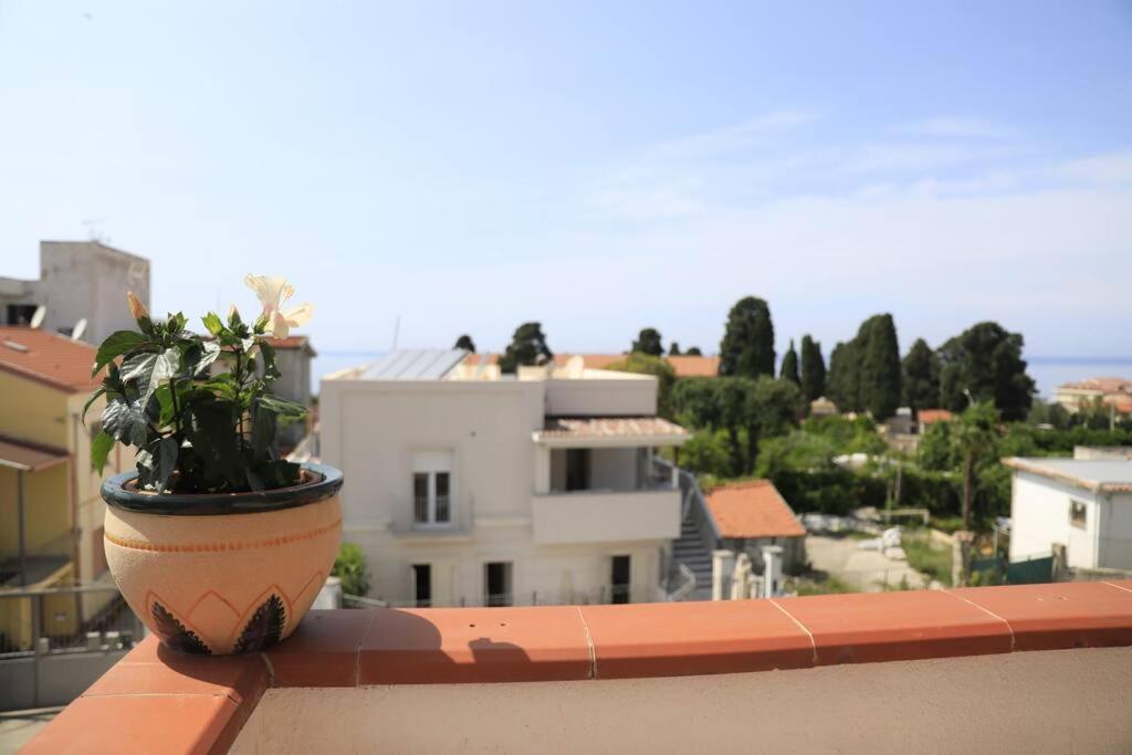 Due Minuti Dal Mare Con Balcone Vista Mare Apartment Tropea Exterior photo